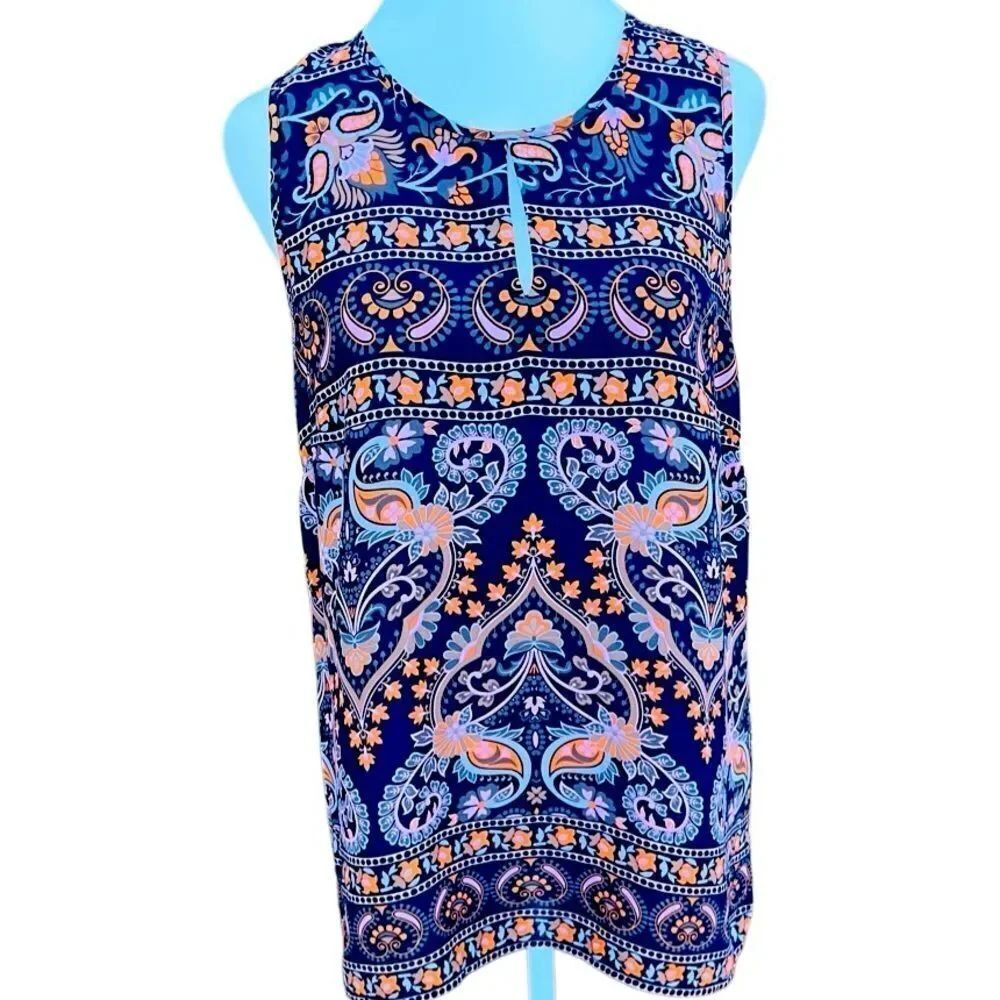 Violet & Claire sleeveless print top with keyhole front & back, size Medium